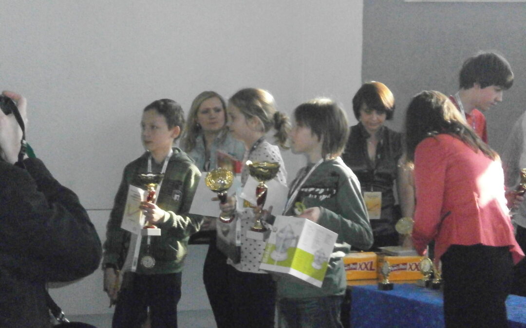 Nagrodzeni w turnieju juniorów: Kacper Zieniuk, Aleksandra Żukowska, Damian Dąbrowski